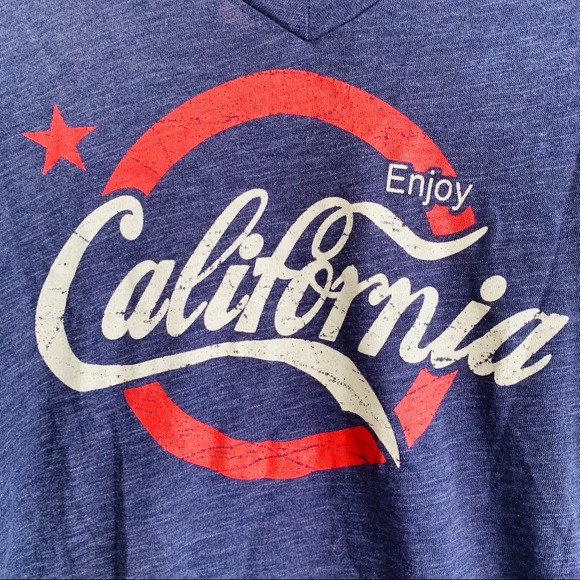 California T-shirt - Picture 2 of 3